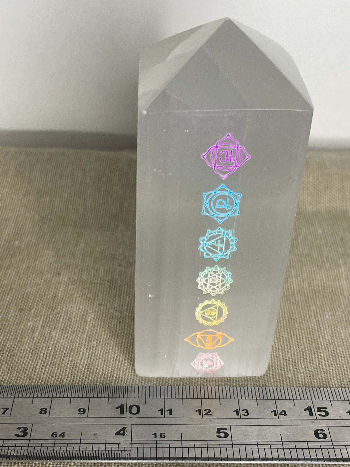 Chakra selenite point