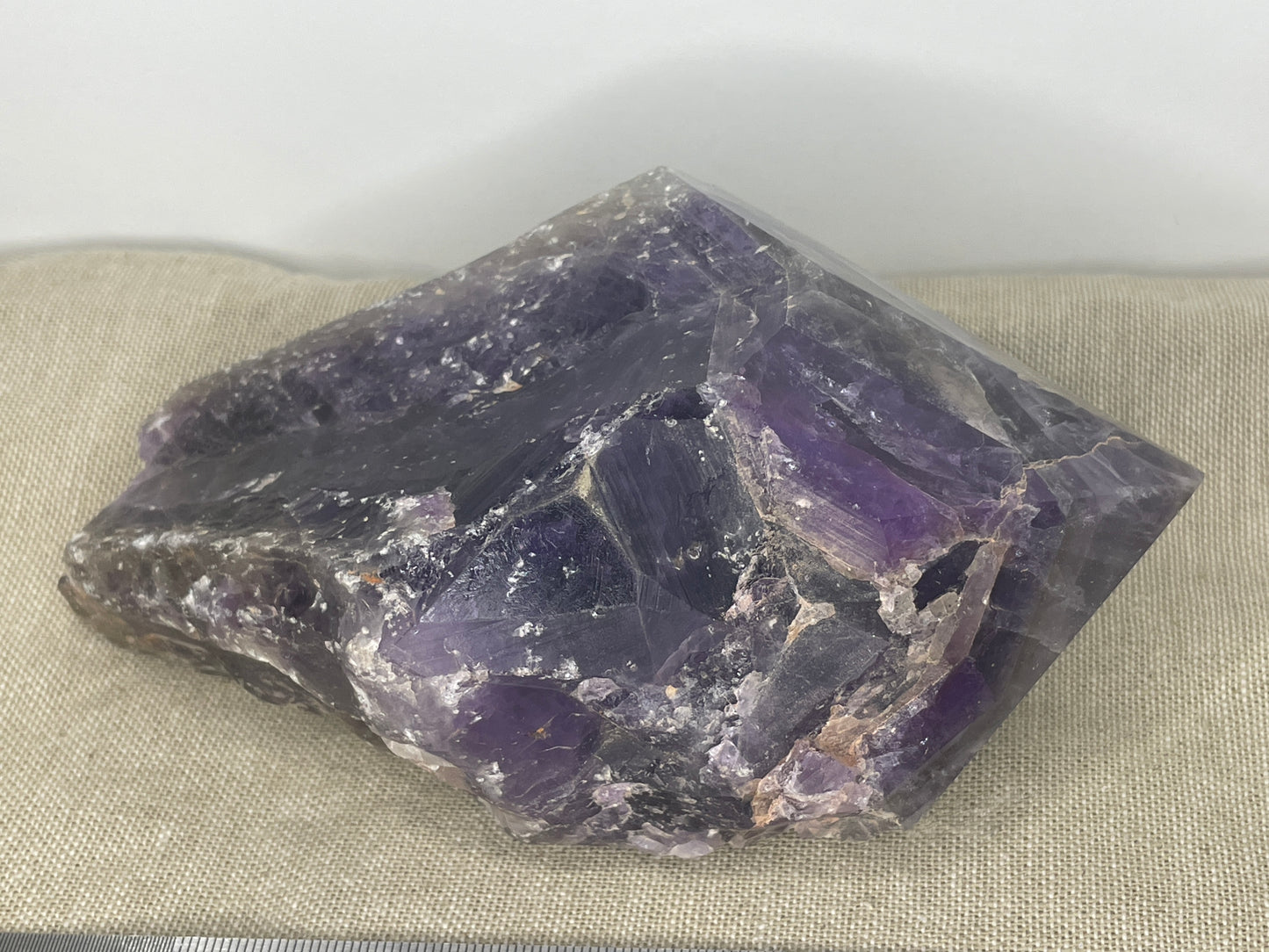 Amethyst polished point
