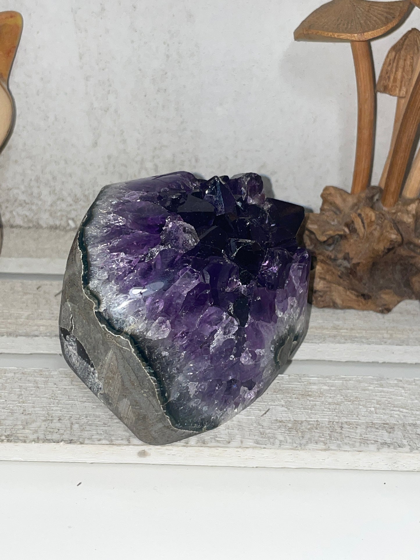 Dark amethyst polished edge