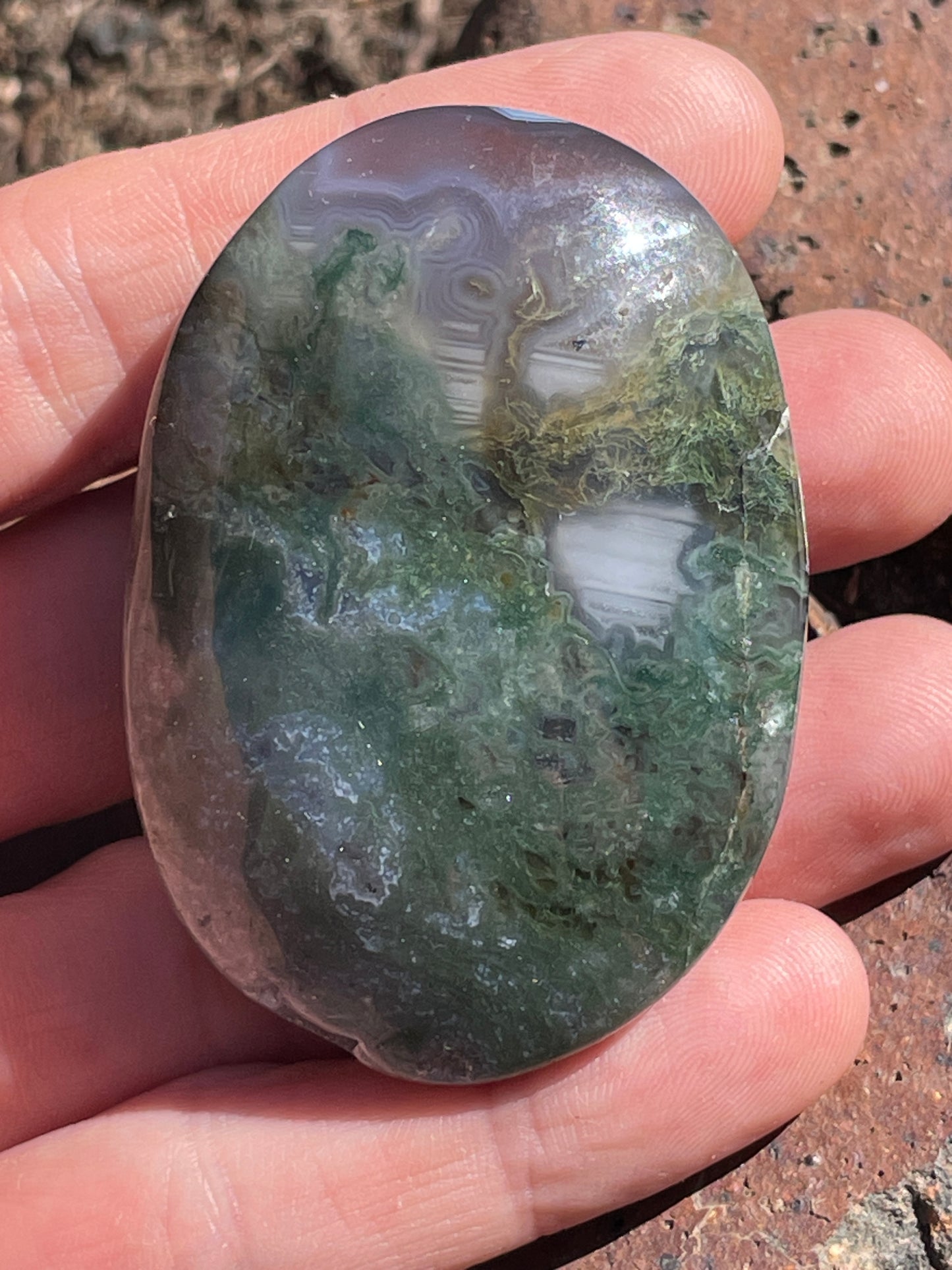 Moss agate palm stone