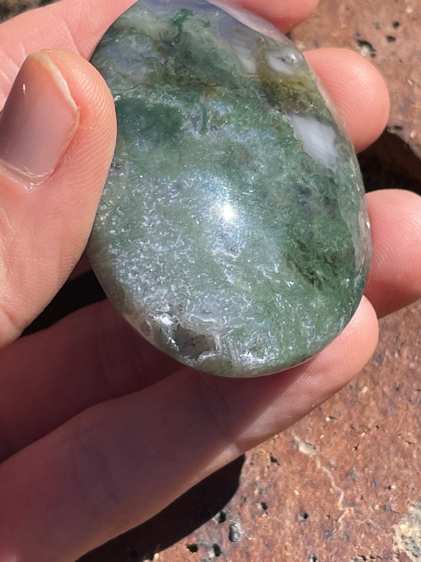 Moss agate palm stone