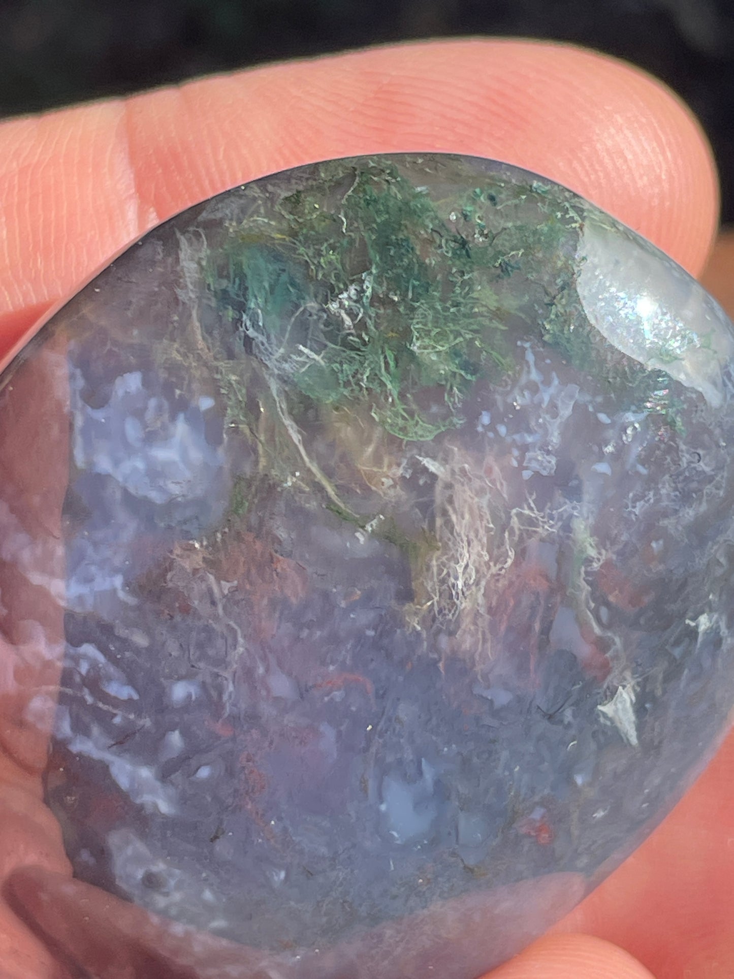 Moss agate palm stone