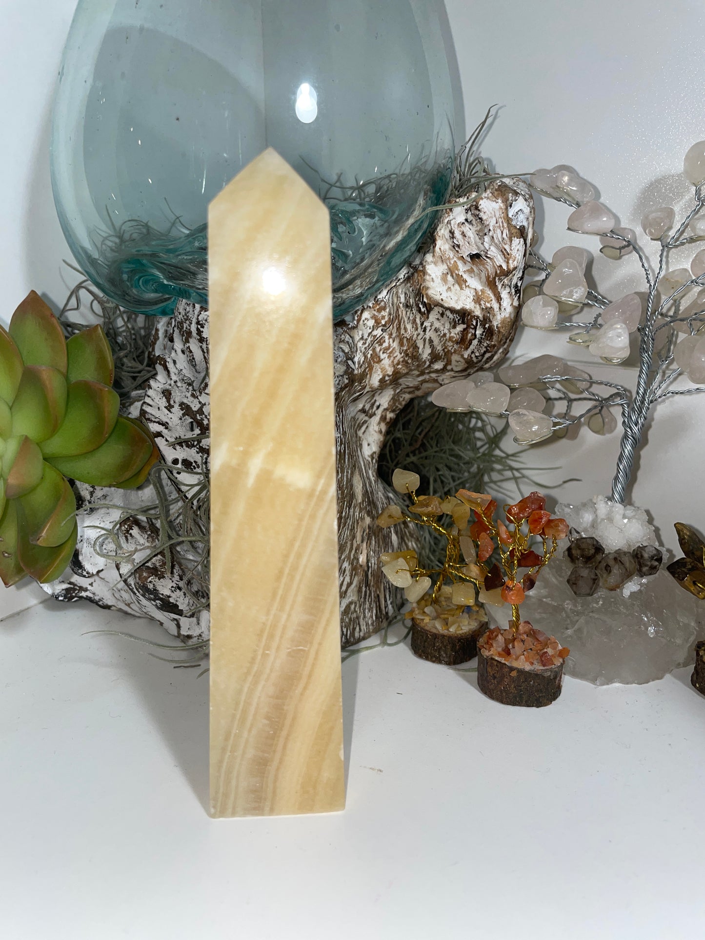 Yellow calcite tower