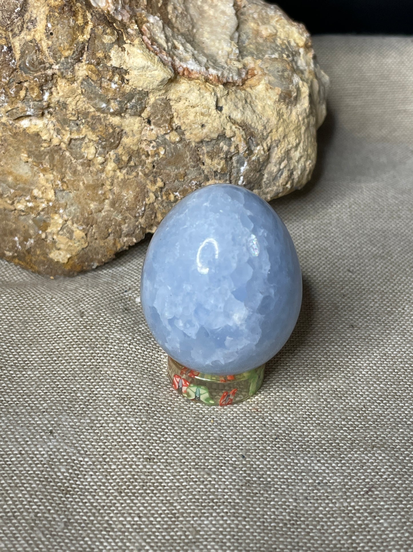 Blue calcite egg