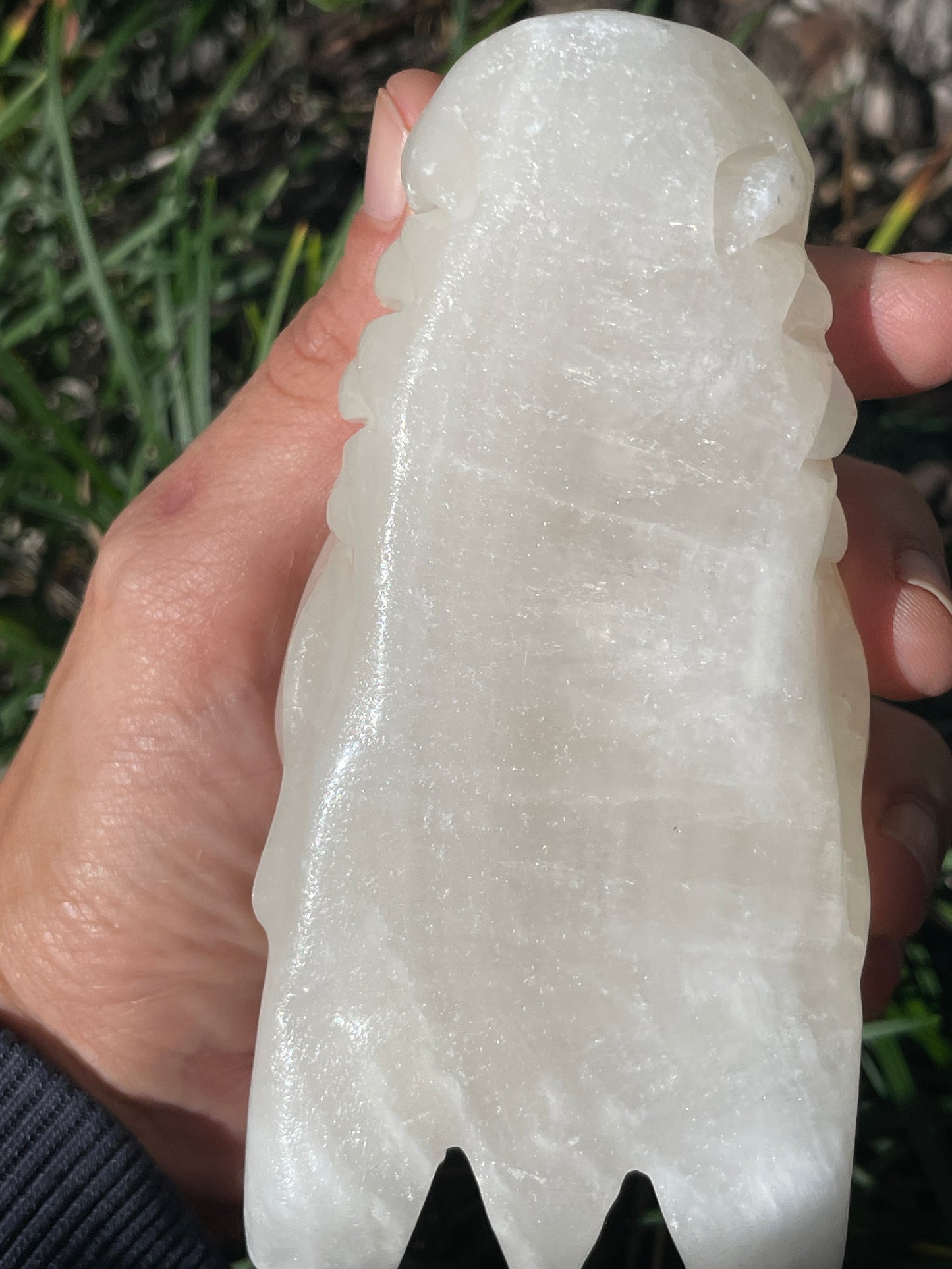 Calcite dragon head carving