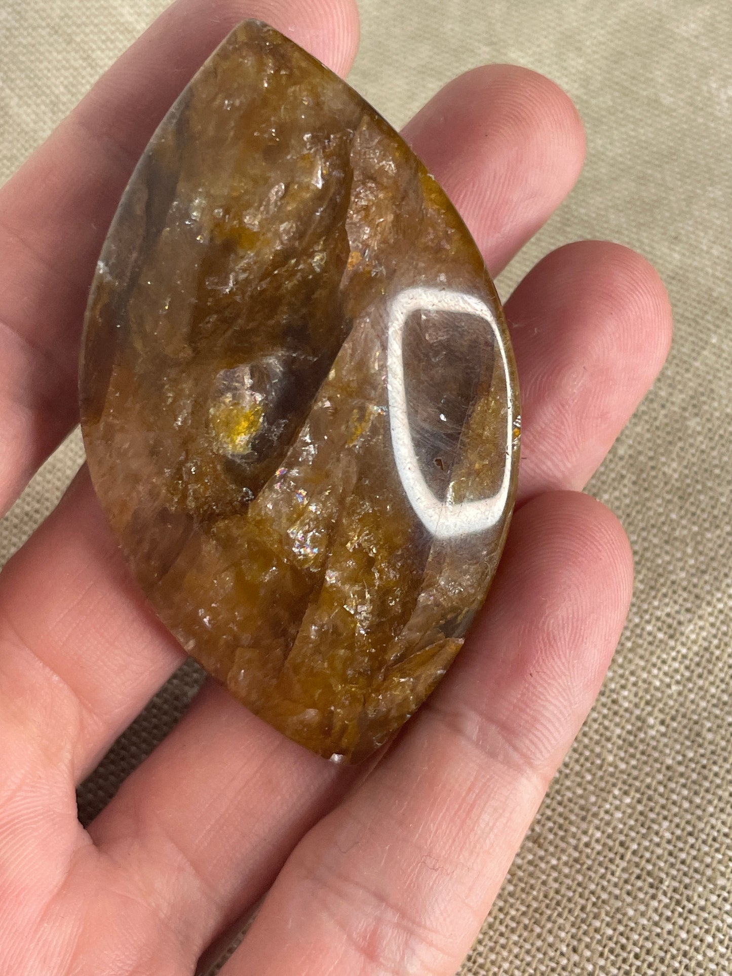 Golden healer palm eye shape