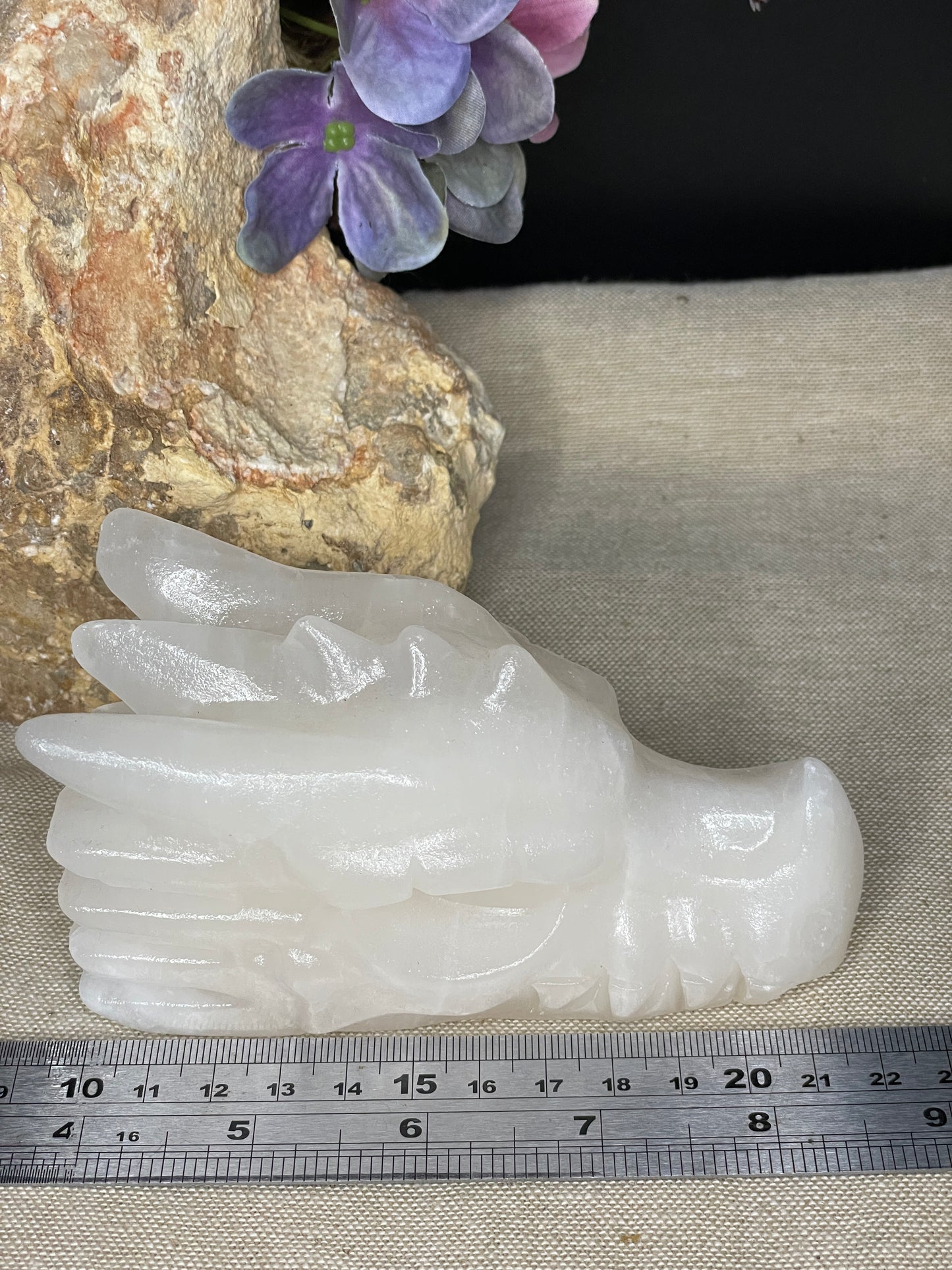 Calcite dragon head carving