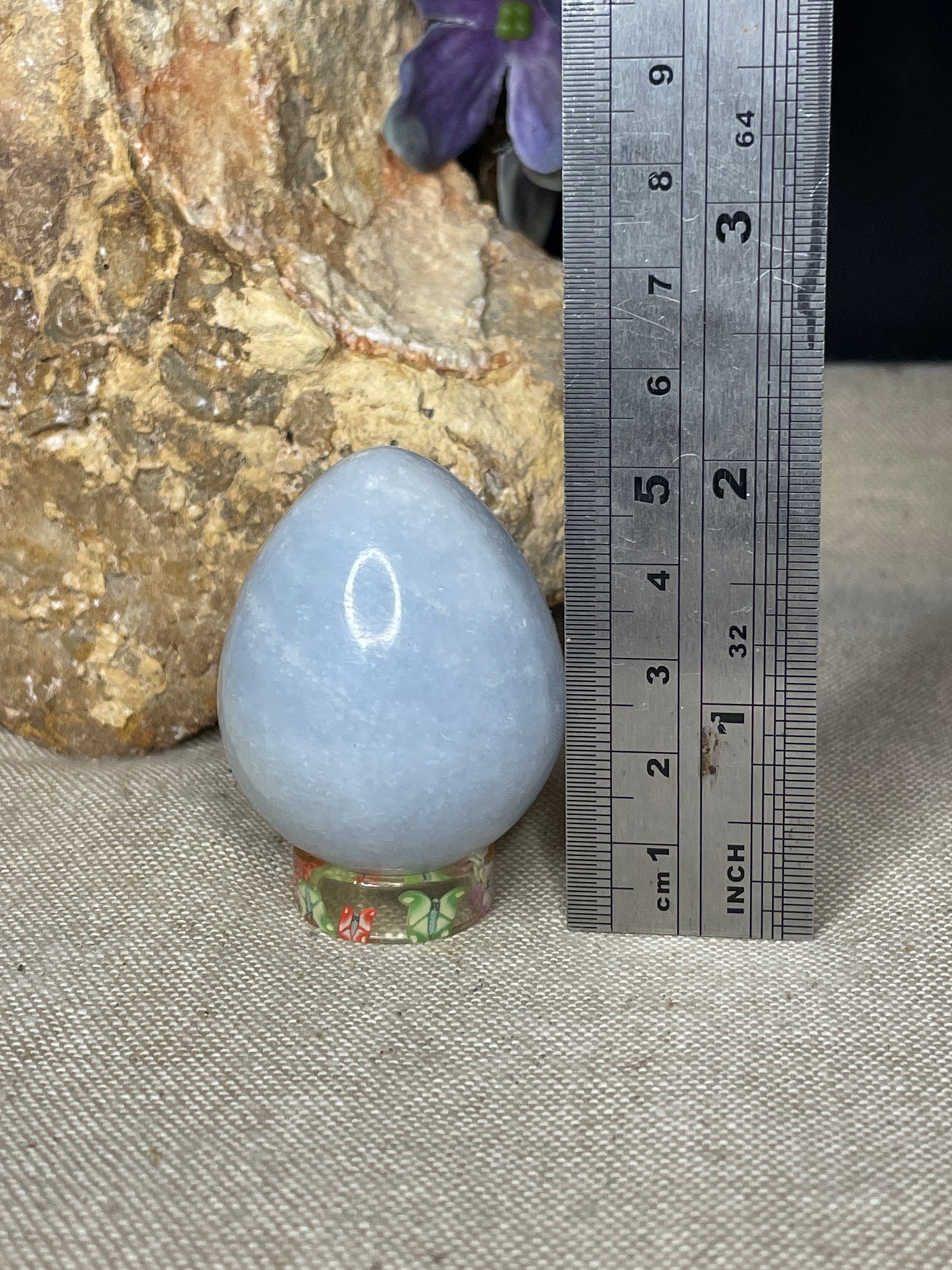 Blue calcite egg