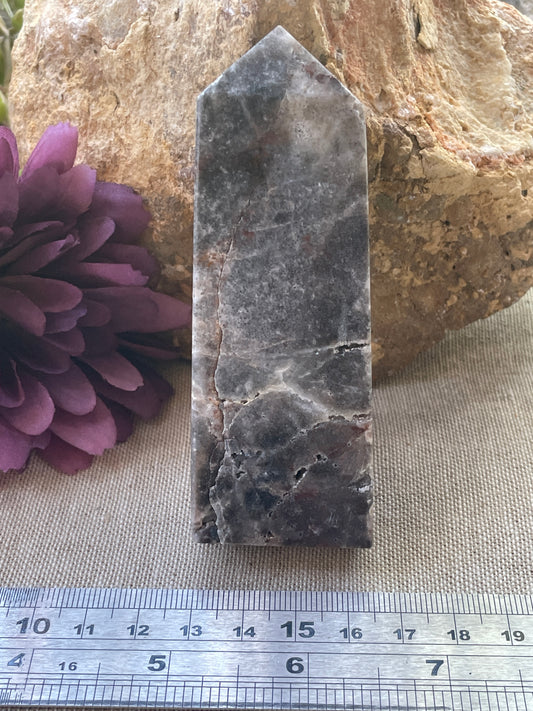 Quartz in matrix point