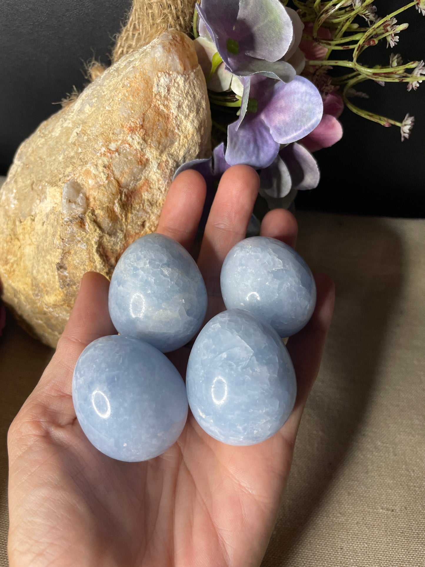 Blue calcite egg