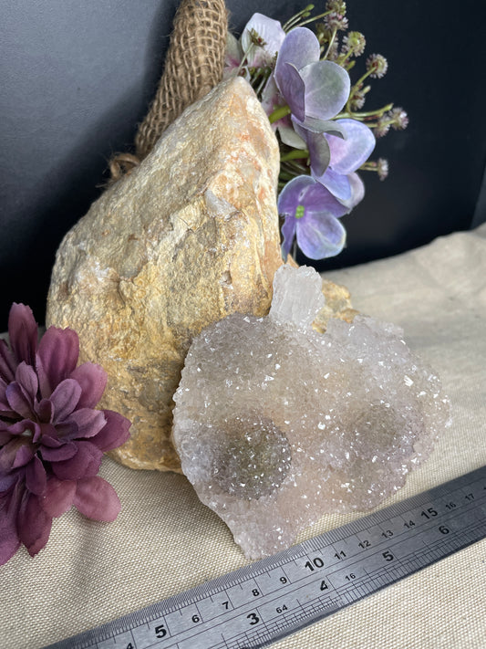 Flower formation amethyst cluster