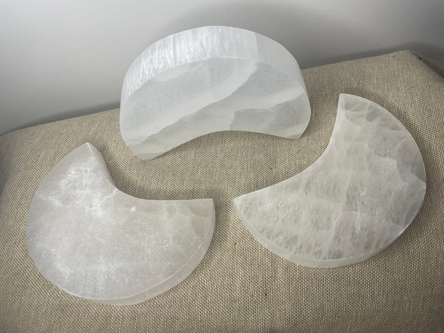 Selenite moon plate