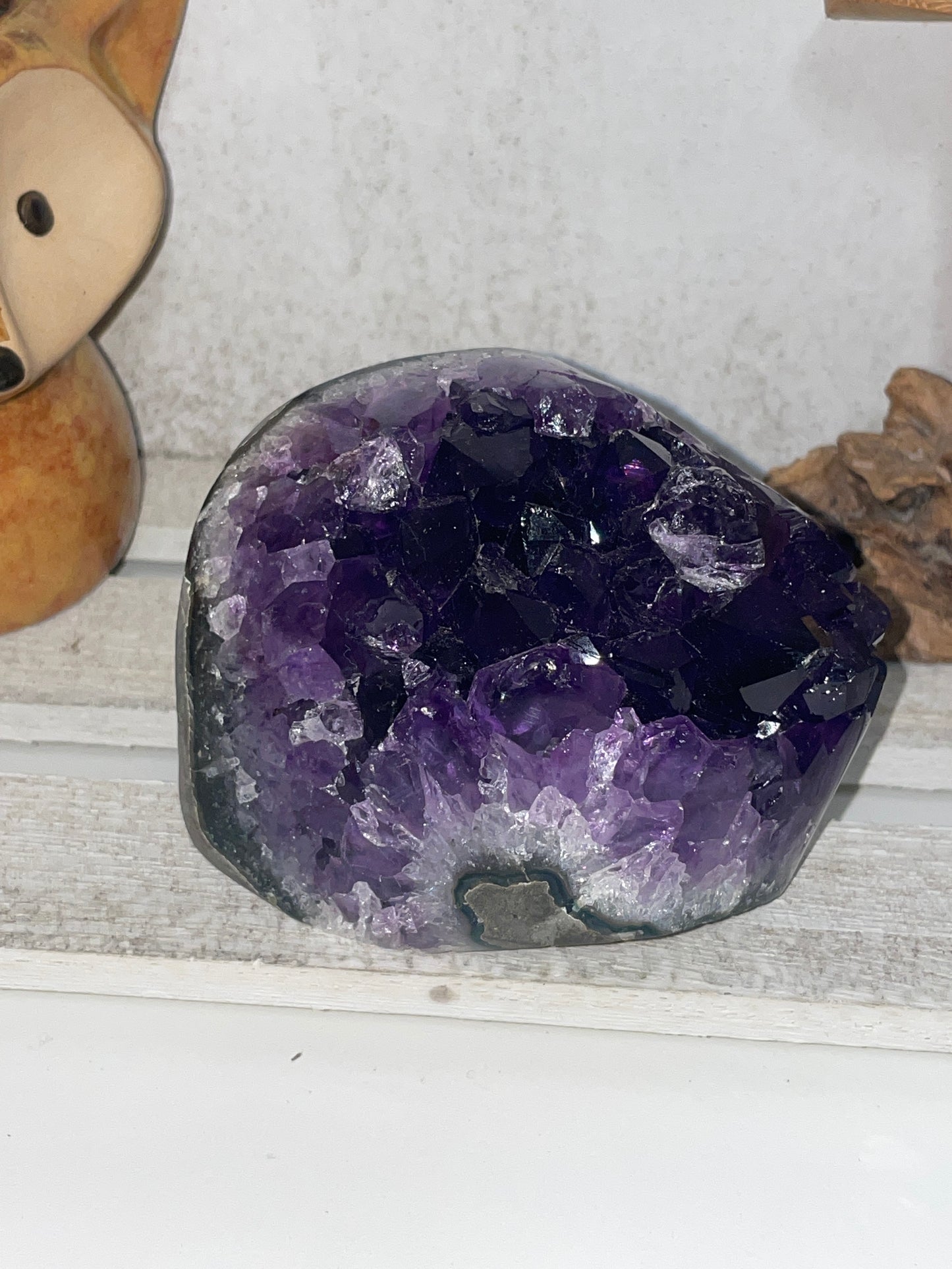 Dark amethyst polished edge