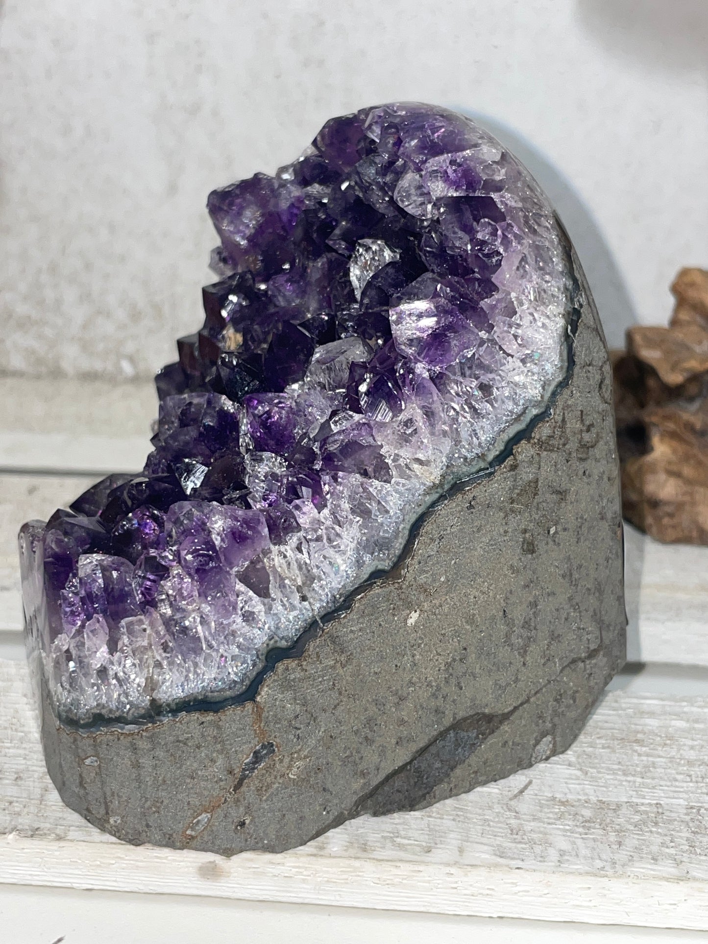 Dark amethyst polished edge (2)