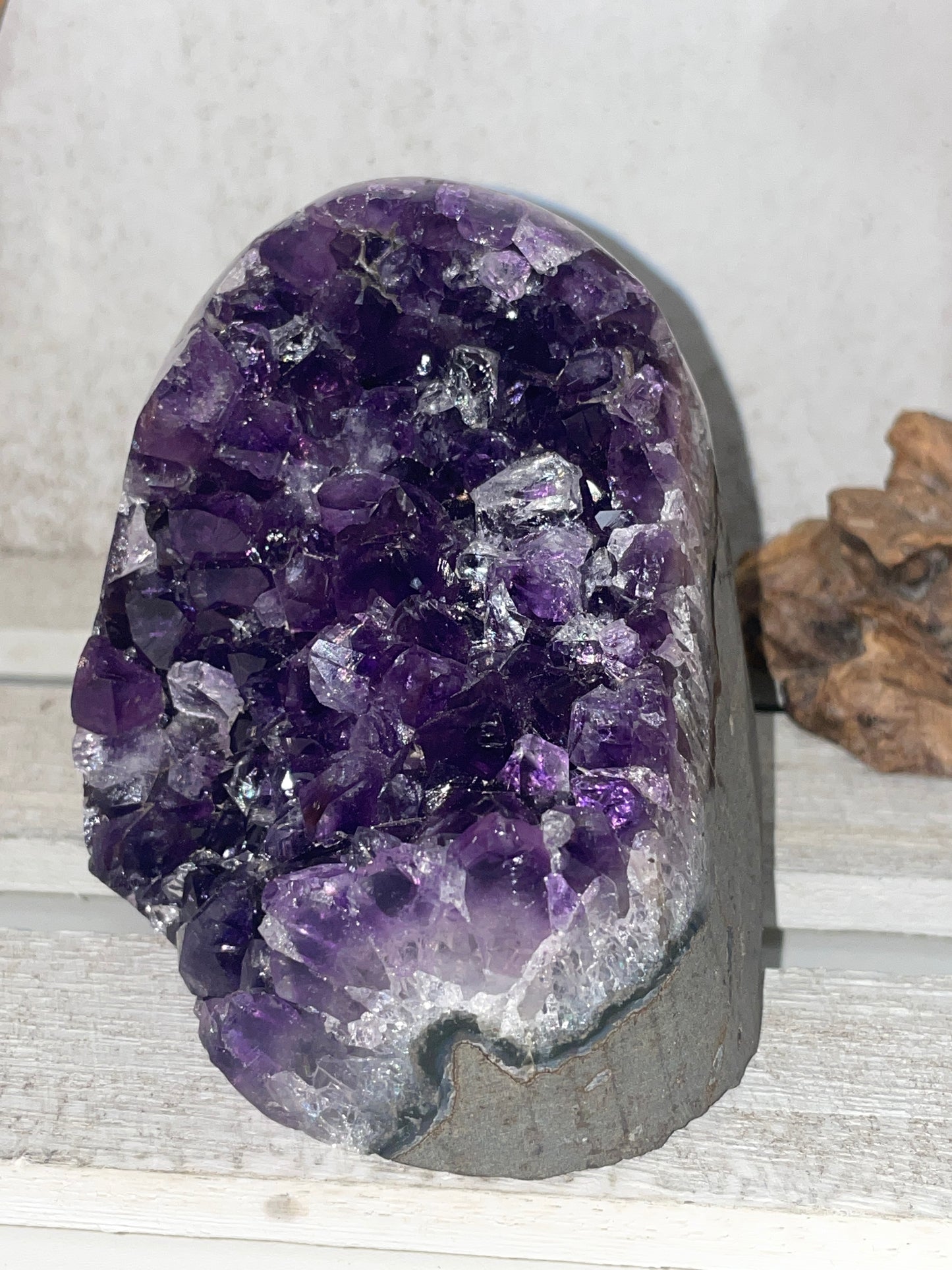 Dark amethyst polished edge (2)