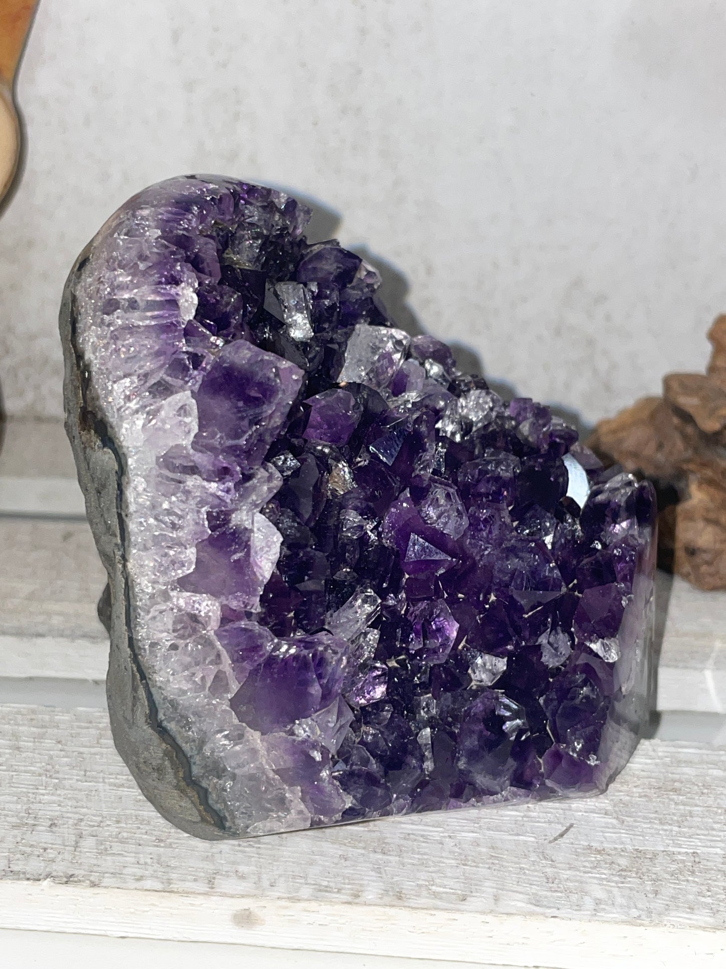 Dark amethyst polished edge (2)