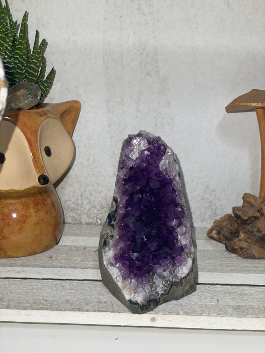Dark amethyst Cut base