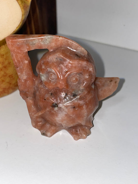 Jasper owl carving