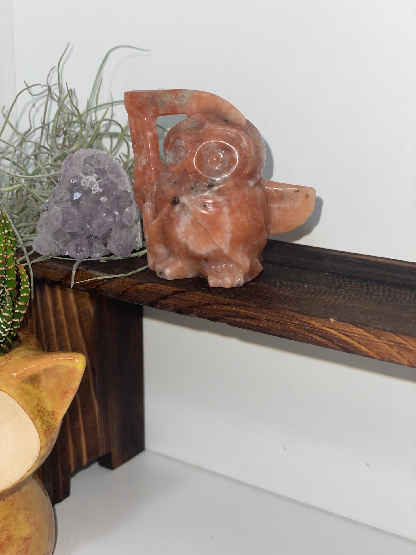 Jasper owl carving