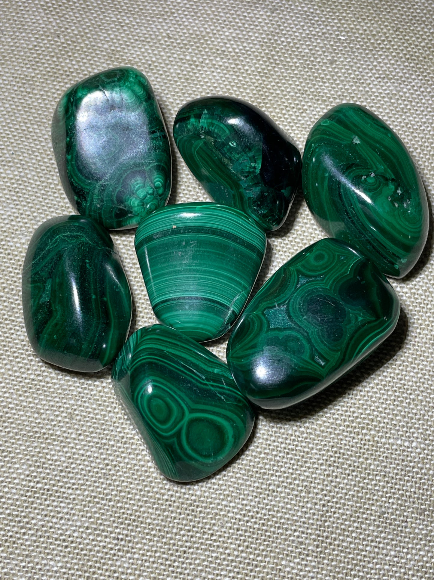 Malachite tumble stones