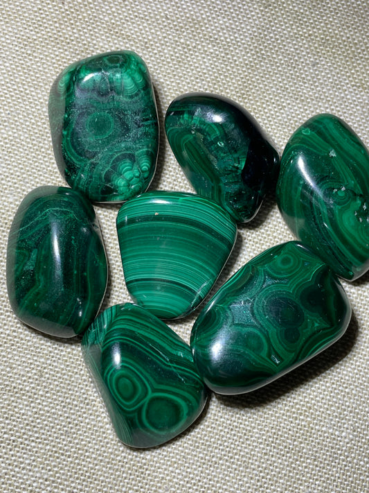 Malachite tumble stones