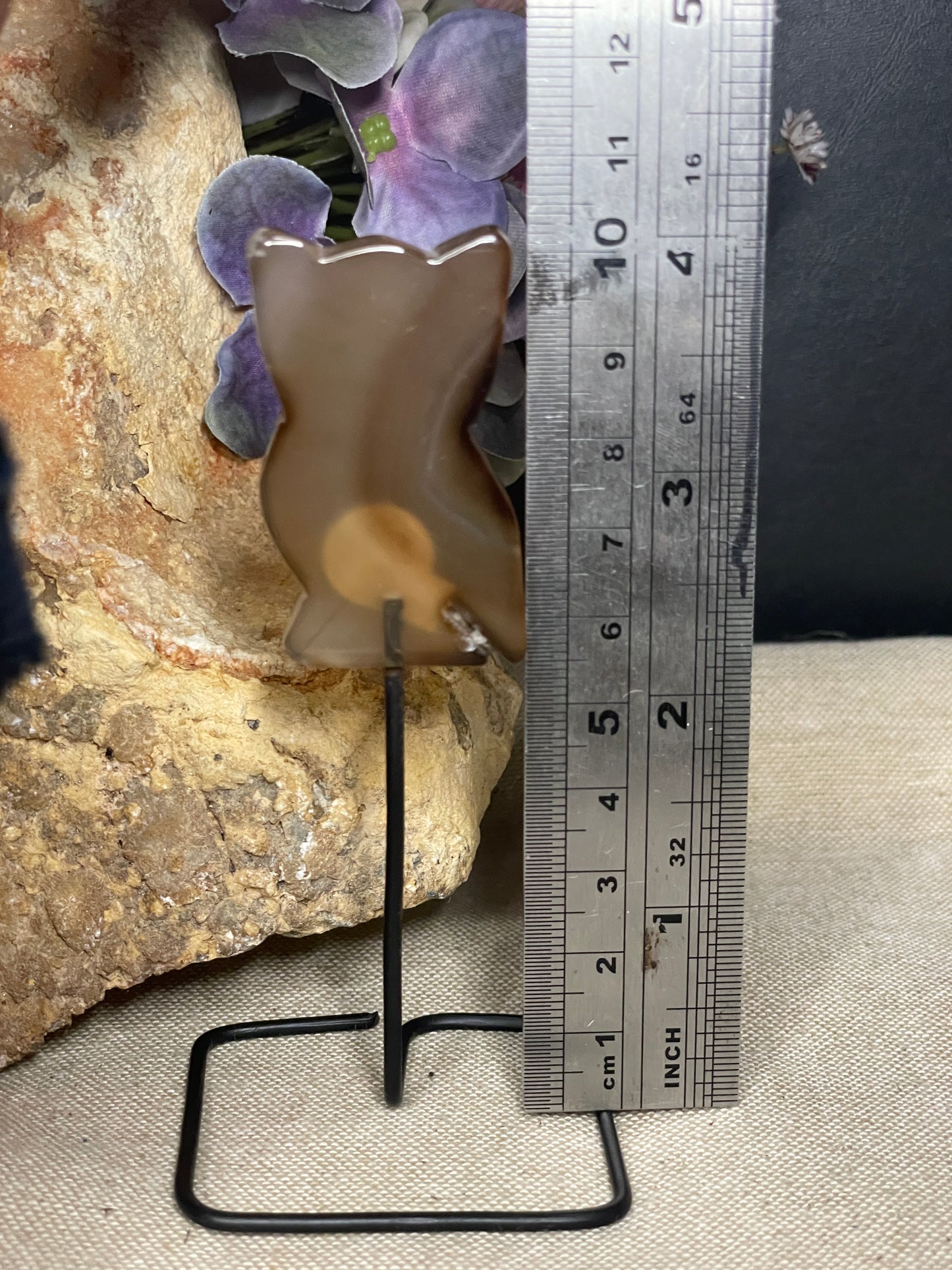 Owl dyed agate carving on stand