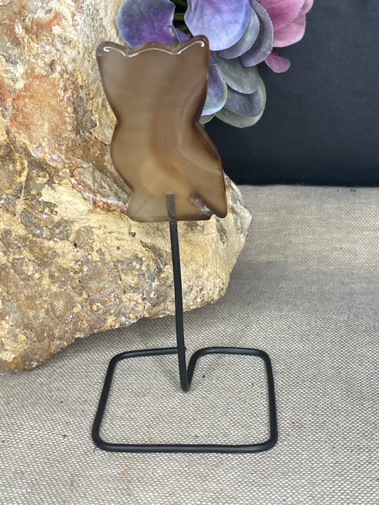 Owl dyed agate carving on stand