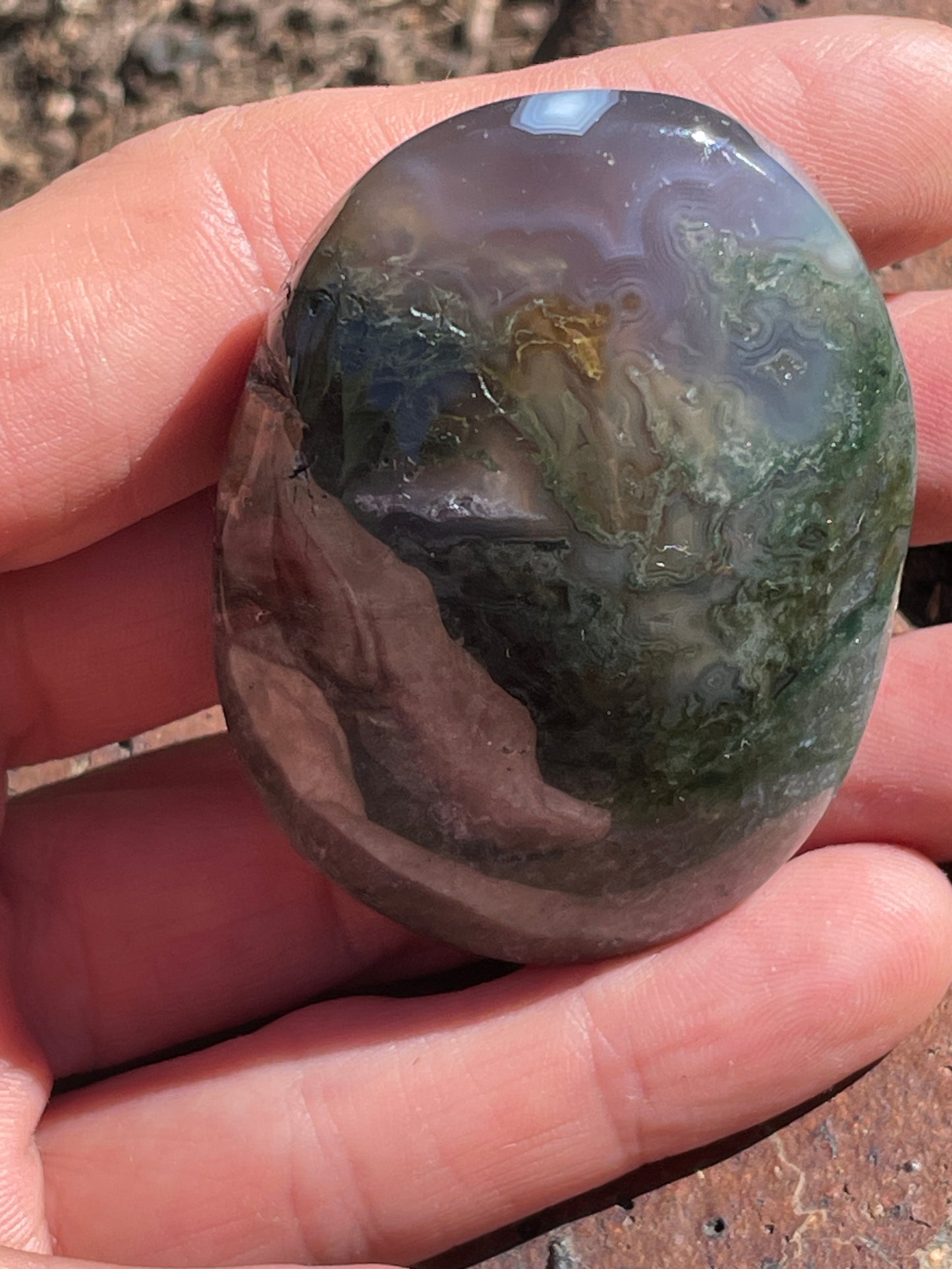 Moss agate palm stone