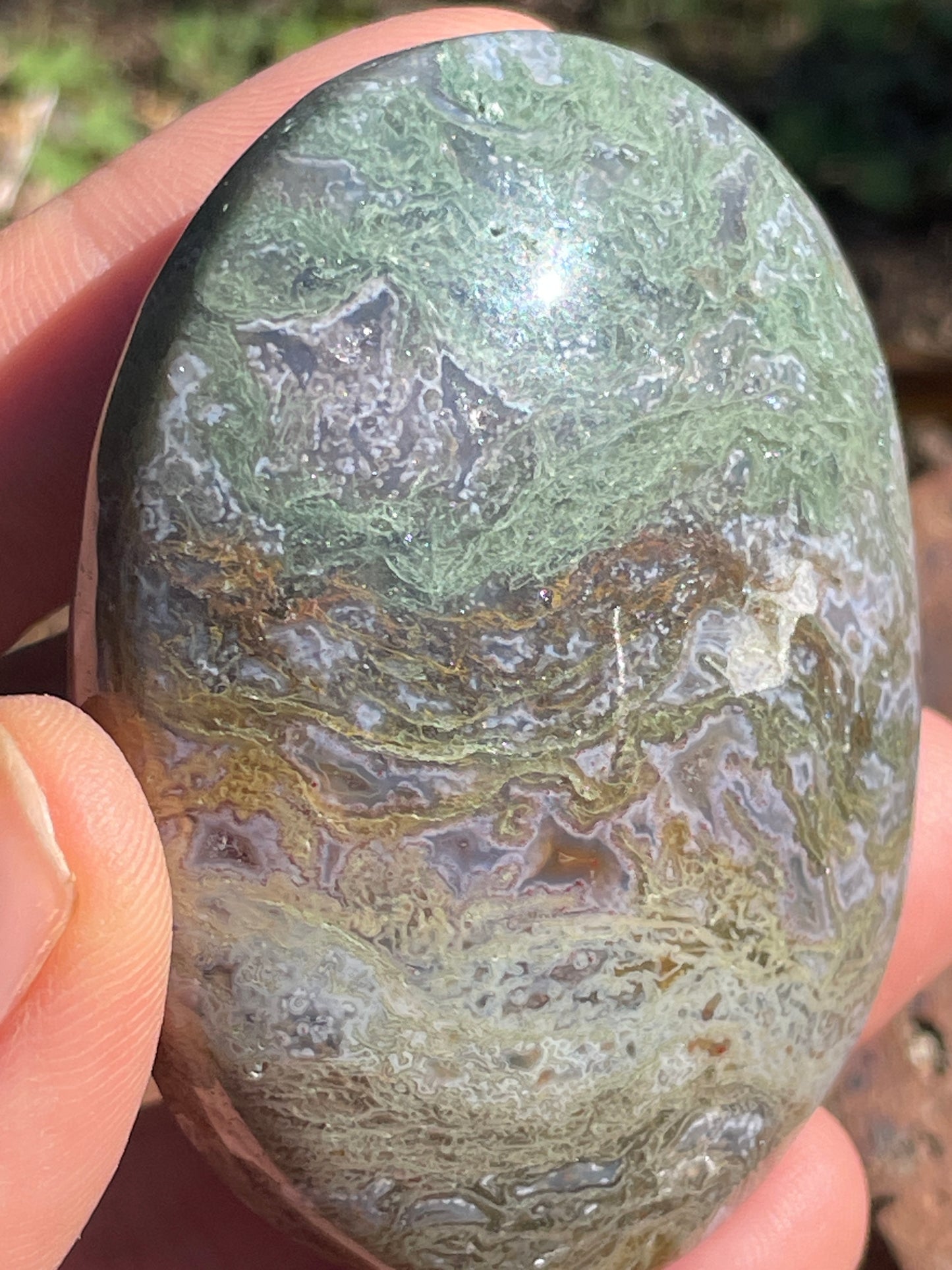 Moss agate palm stone