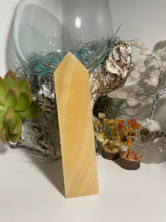 Yellow calcite tower