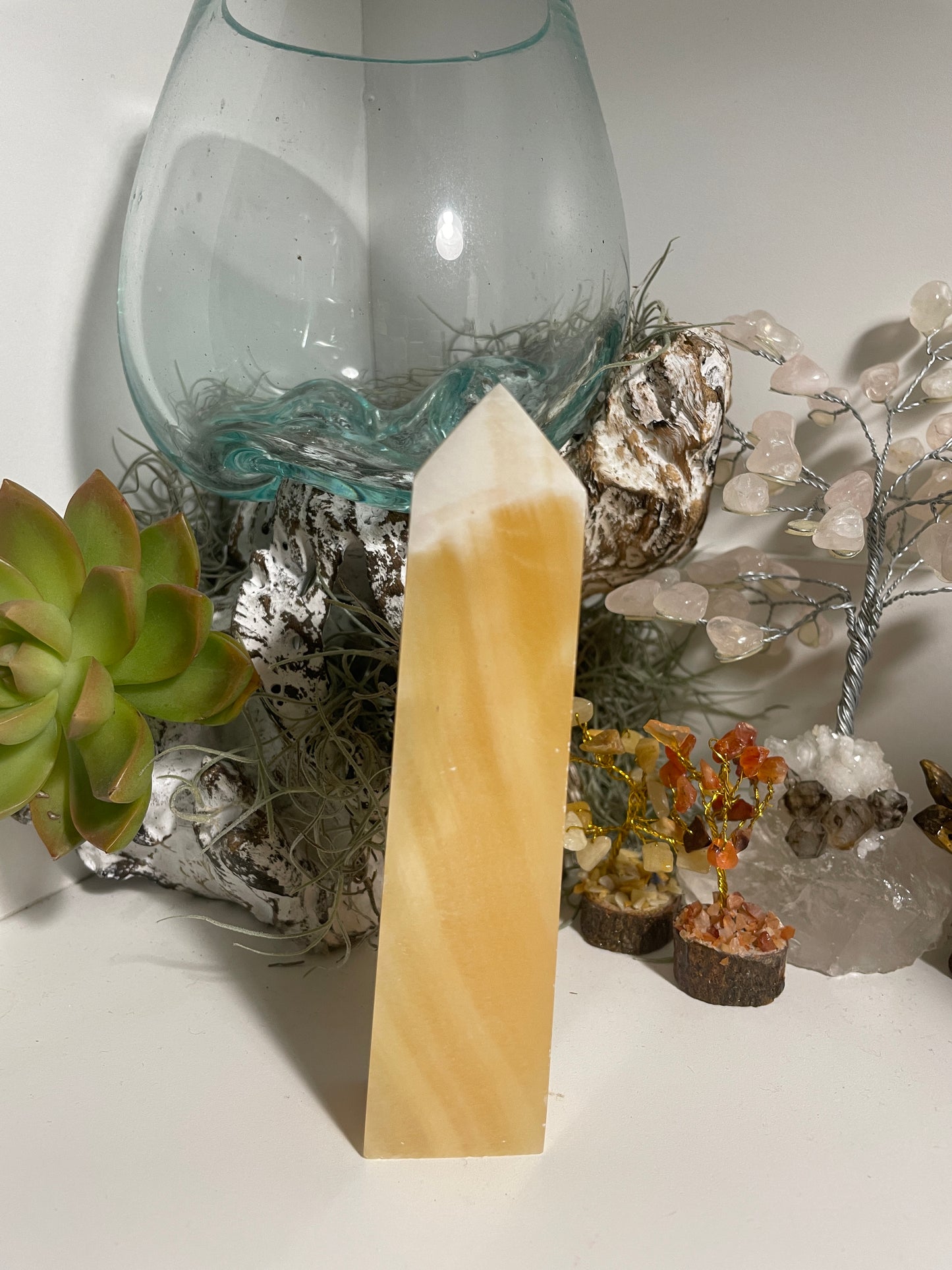 Yellow calcite tower
