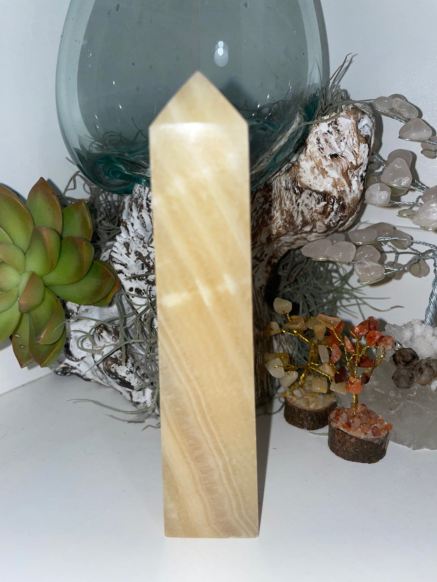 Yellow calcite tower