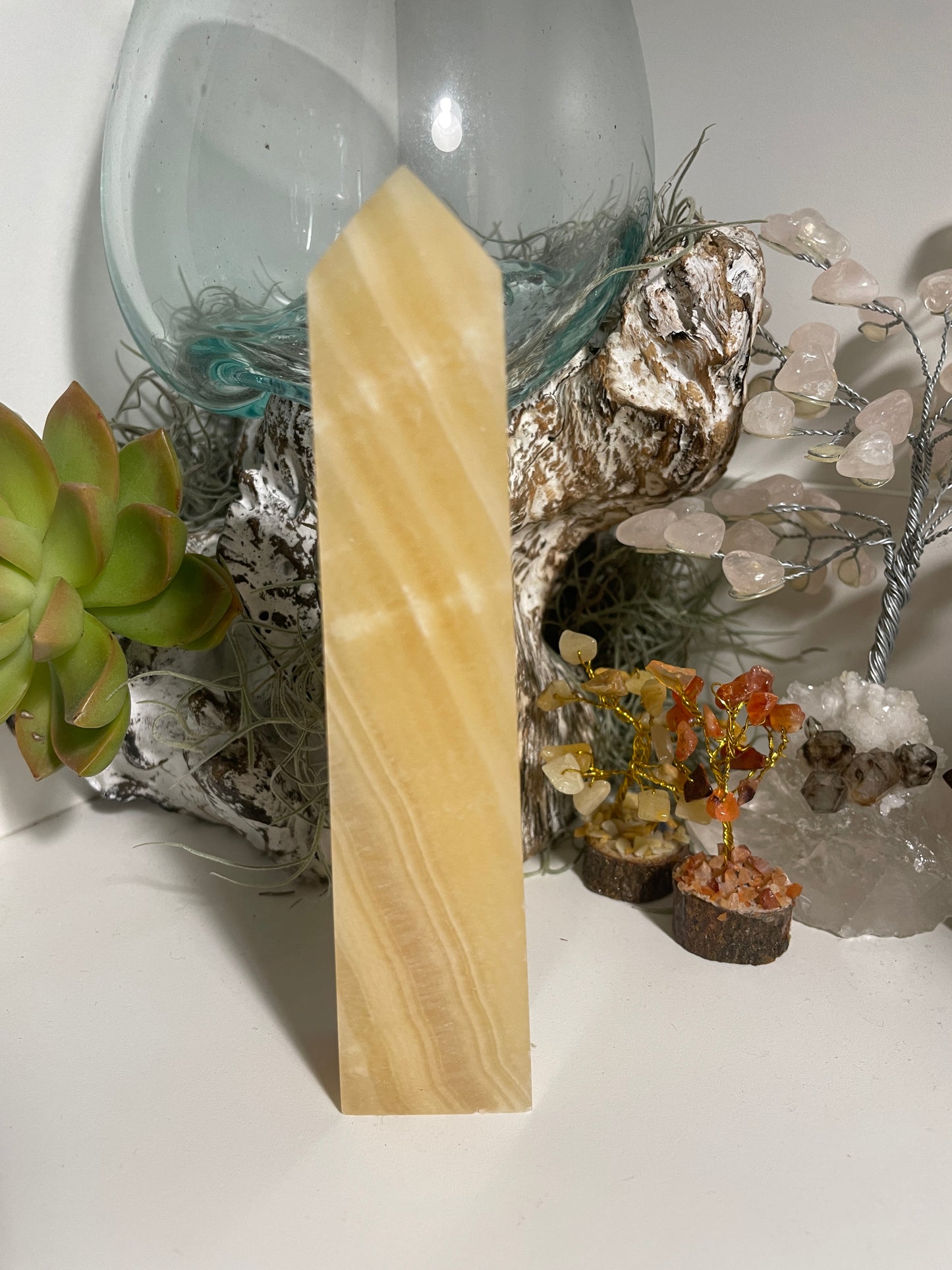 Yellow calcite tower