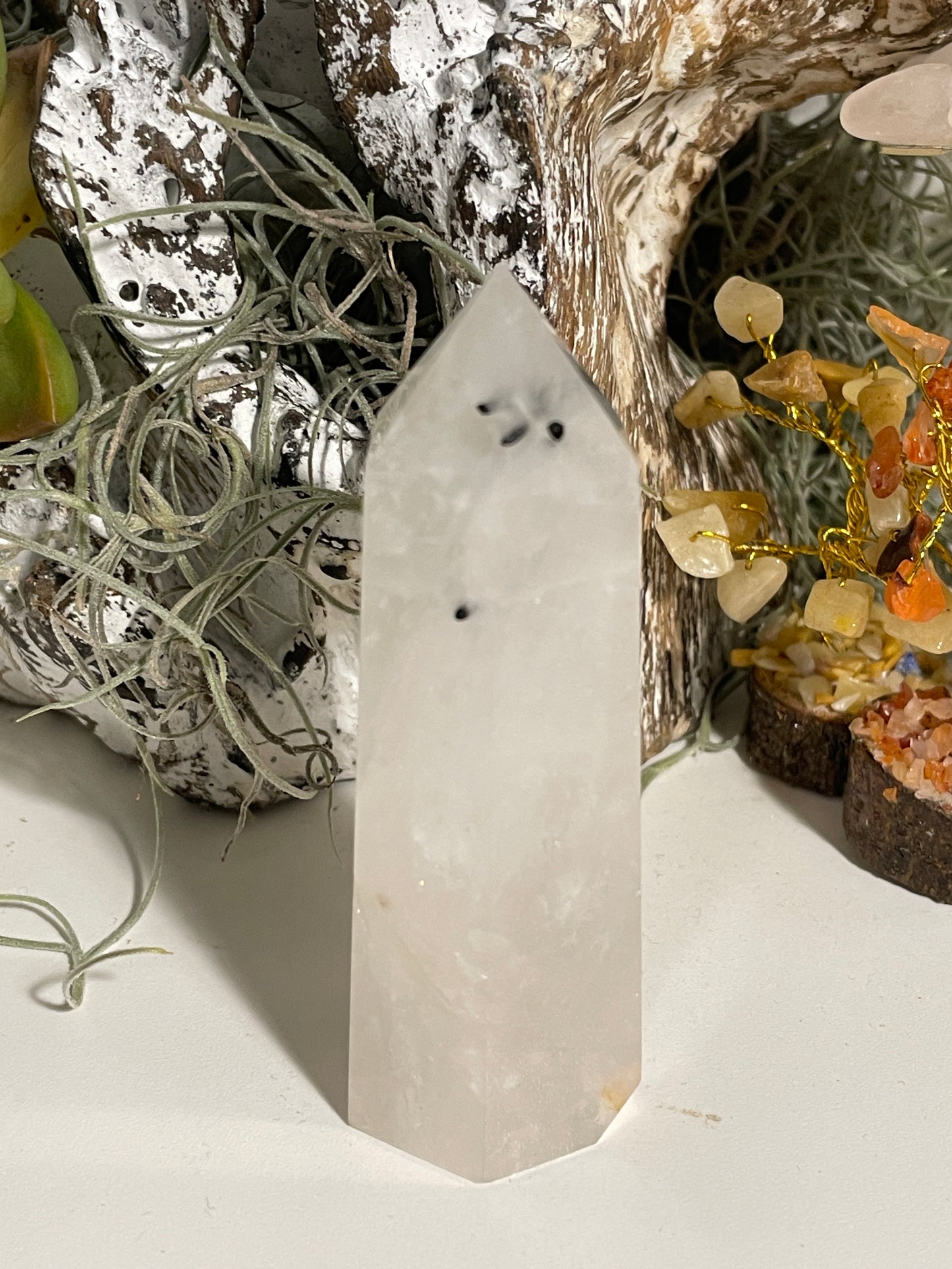 Tourmalated quartz tower