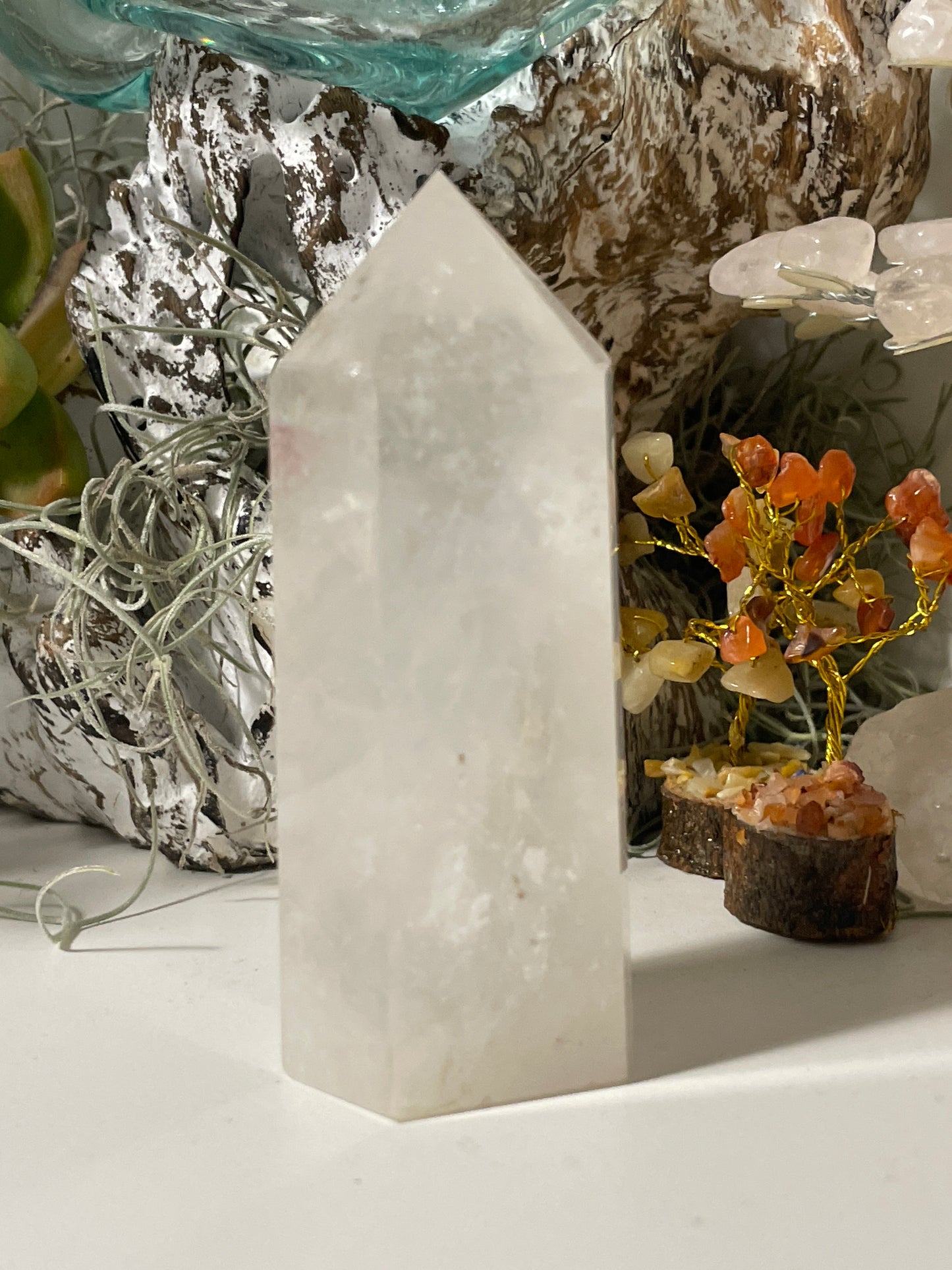 Clear quartz tower / point