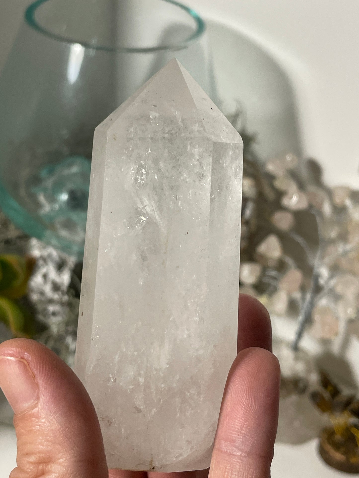 Clear quartz tower / point