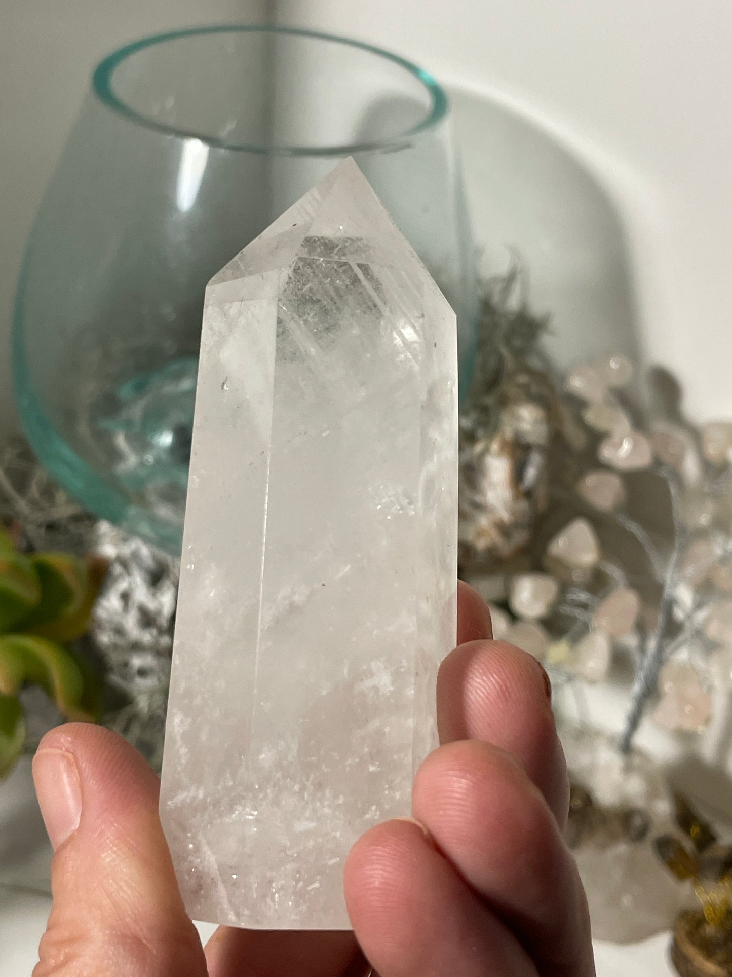 Clear quartz tower / point
