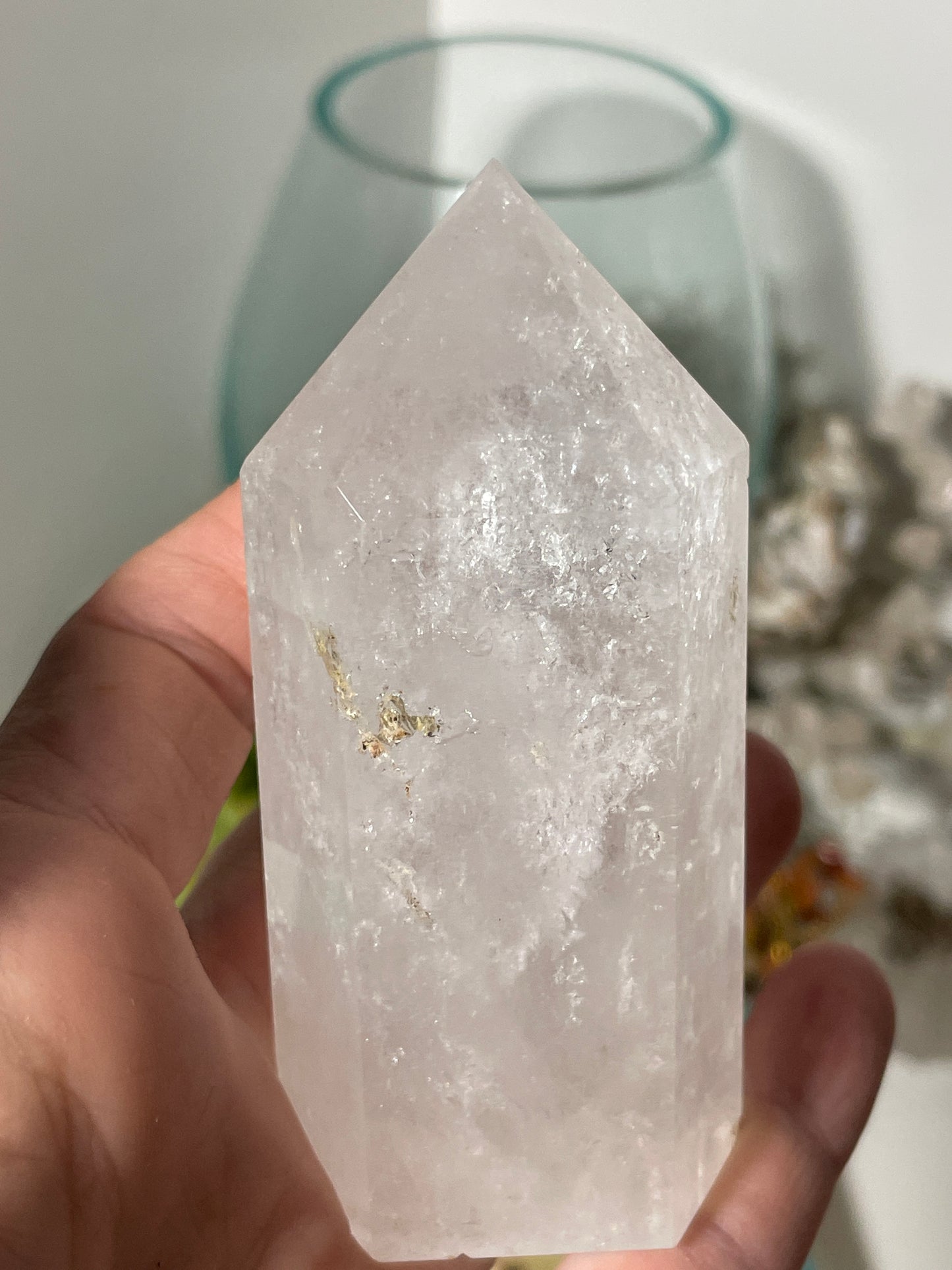 Clear quartz tower / point