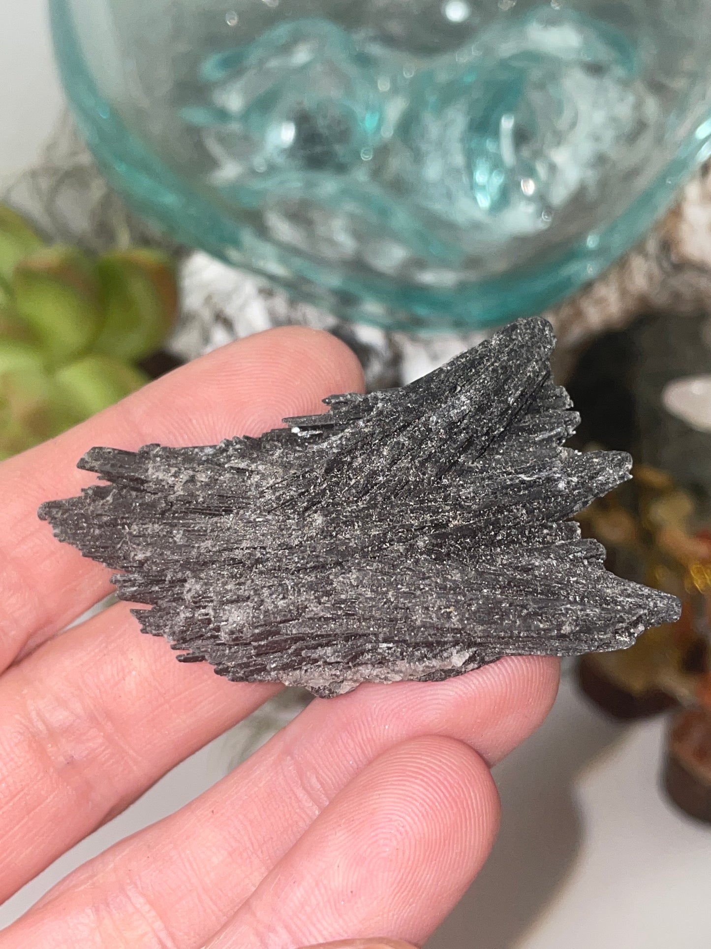 Kyanite spray